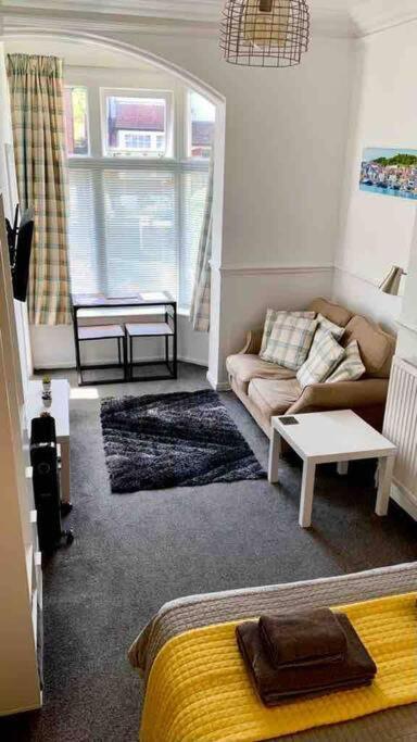 1Studio Avenue House Scarborough Extérieur photo